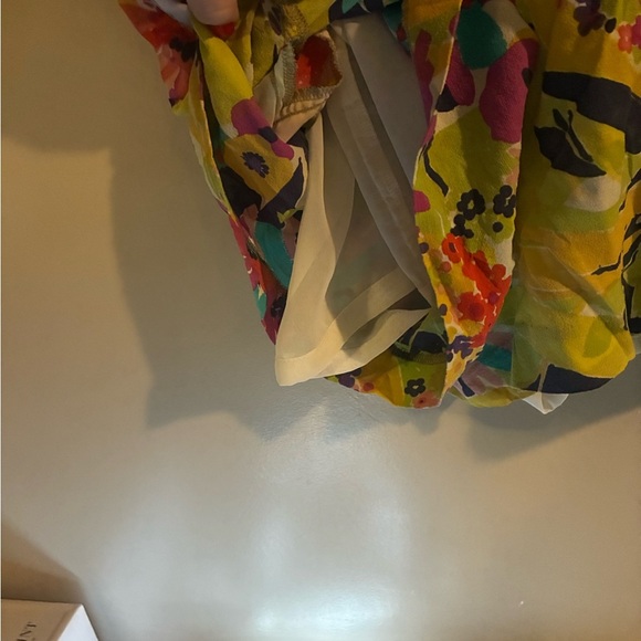 Trina Turk 2 colorful Feminine Tropical Silk Romper Shorts Off Shoulder Pocket - Picture 5 of 8